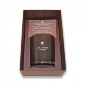 Pinks Boutique Rose and vetivert candle